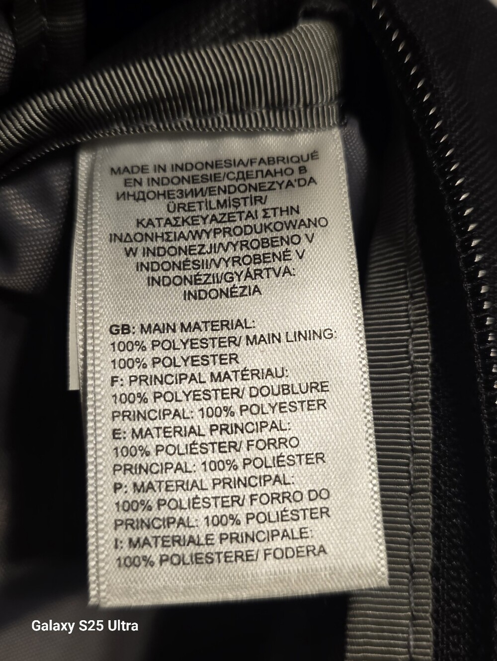 The North Face Vintage Inspired Berkeley Lumbar Pack in Classic Black. NWOT - Picture 9 of 12